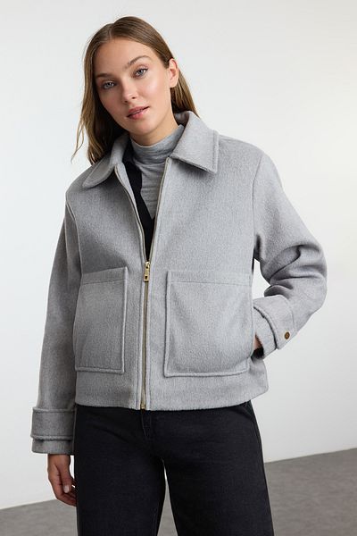 Trendyol Collection Übergroße, dünne Jacke aus grauem Kaschmir – TWOAW25MO00084