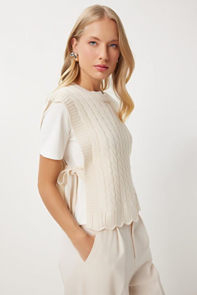 Happiness İstanbul Dámský pletený svetr krémové barvy - úplet do vlasů na boku Yy00223