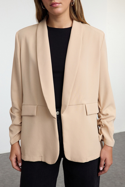 Trendyol Collection Μπουφάν υφαντό σακάκι με κανονική/κανονική εφαρμογή με μπεζ γιακά σάλι TWOAW25BC00022