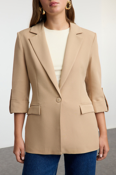 Trendyol Collection Μπουφάν Mink Blazer με κατσαρές επωμίδες - Κανονική εφαρμογή TWOAW25BC00004