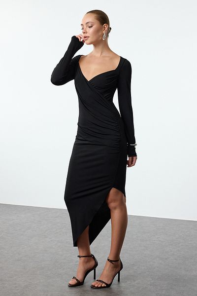 Trendyol Collection Ασύμμετρο κομμένο μαύρο μίντι πλεκτό φόρεμα - Συγκεντρωμένο και εφαρμοστό Twoaw25el00410