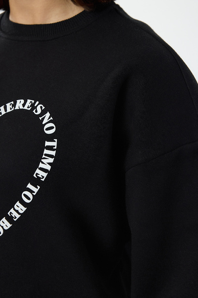 Trendyol Collection Черен плетен суитшърт с полар с голям принт на гърба - Twoaw25sw00200