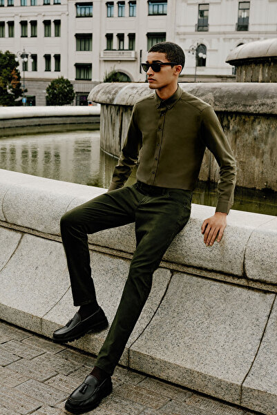 AC&Co / Altınyıldız Classics Erkek Oxford Haki Düğmeli Yaka Kolay Ütülenebilir Pamuklu Slim Fit Dar Kesim Gömlek