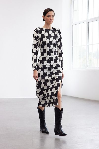 Trendyol Collection Limited Edition - Μαύρο γεωμετρικό φόρεμα μίντι ίσια κοπή Twoaw25El00290