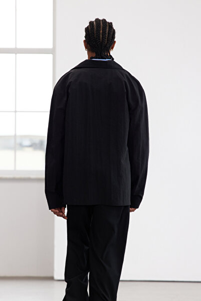 Trendyol Collection Limited Edition - Μαύρο τζάκετ κανονικής εφαρμογής TMNAW25BC00006