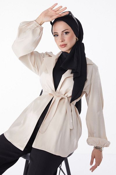 TOFİSA Beige Damenjacke – Gerader Kragen mit glänzendem Detail und Gürtel – 24752
