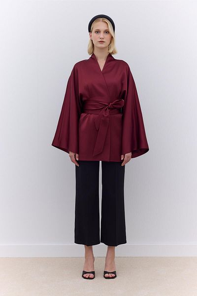 Manuka Kimono cu centură din satin burgundy