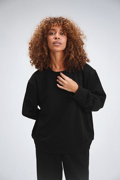gothamvibes Women's Timeless Oversize Black Sweatshirt