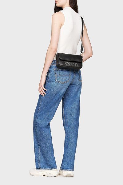 Tommy Jeans Logós táska állítható pánttal - BAG AW0AW16258 BDS