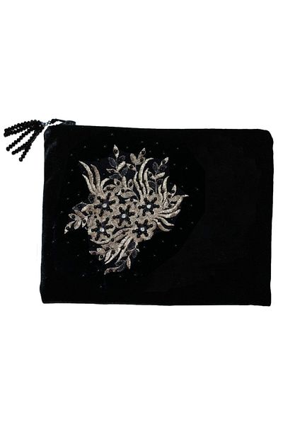 bb handmade collection Черно кадифе - чанта за портфолио със специален дизайн, ръчно бродирана