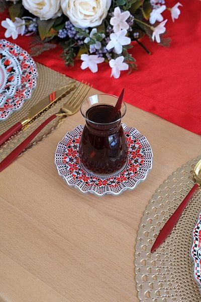 Glore Carmine 6-person Tea Plate Set