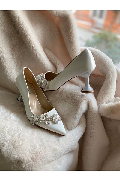 LADİESHOE Hand Embroidered Stoned Women's Shoes White Stiletto