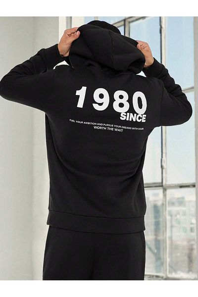 aynewmoda Модел от 1980 г. - Комплект от черен суитшърт с качулка и анцуг с щампа отпред