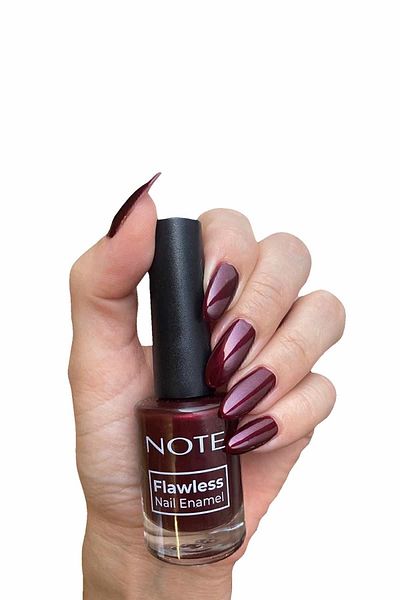 NOTE Nail Flawless Nail Polish 104 Granate - Red