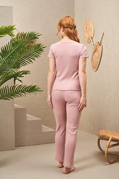PJS 25192 Жіночий піжамний комплект з круглим коміром та мереживними деталями