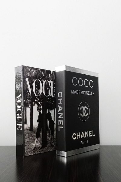 ndukkan Vogue Two Women & Coco Black Silver Themed 2-Piece Decorative Book Box Look Set