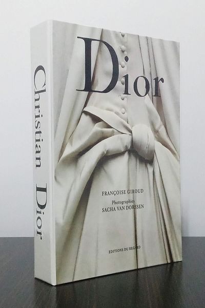 ndukkan Wedding Dress Themed Decorative Book-Looking Box