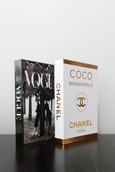 ndukkan Two Women and White Gilt Themed 2-Piece Decorative Book Box Set