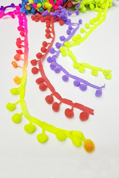 Limelia Цветна панделка с помпони 1,5 см