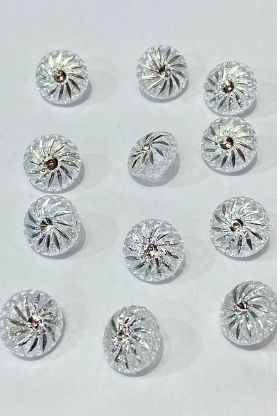 Limelia 10 Pieces Silver Bottom Strut Button