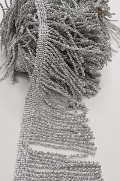 Limelia شريط شراشيب فضي لامع ملتوي 7 سم 1 متر