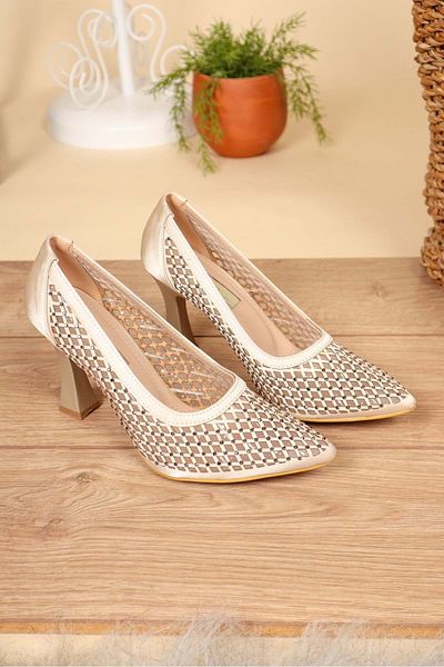 KOCAMANLAR Feles Stone Lace Detailed Cinderella Shoes Women's Stiletto Heels TEN