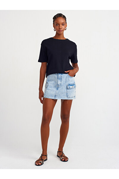 Dilvin 31218 Dikiş Detaylı Pamuklu T-shirt-siyah