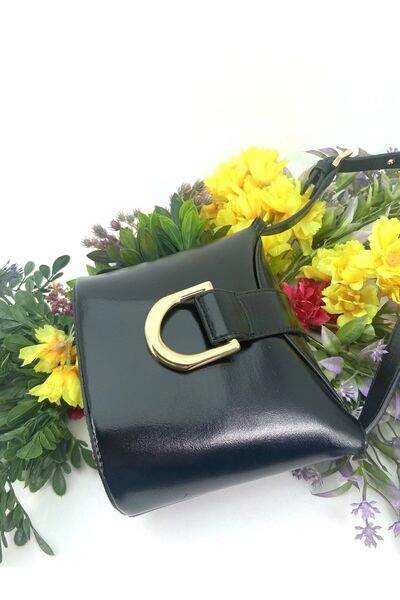 Seniorah Black Flat Buckle Strap Women's Bag