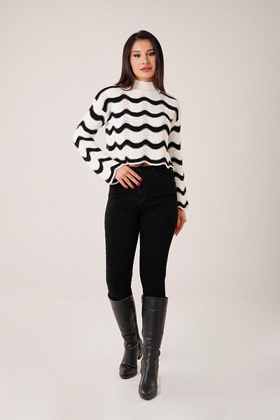 Hipo Trend Ecru Knitwear Sweater - Stand Collar and Wavy Model
