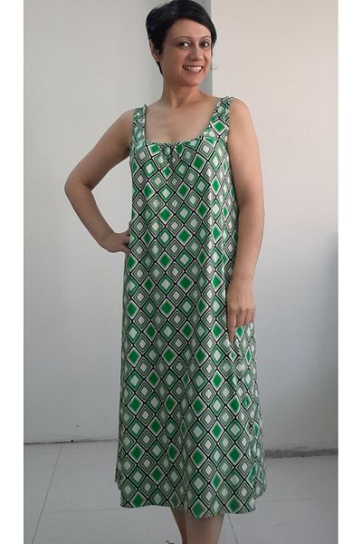 Mertcan Butik Φόρεμα με πράσινο σχέδιο από χτενισμένο βισκόζη με λουράκι με συσπειρωμένο μπροστινό και πίσω μέρος