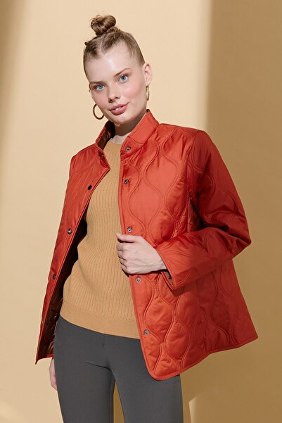 Desen Triko Orange Women's Quilted Jacket with Onion Pattern - Short Sleeve with Snap Fasteners