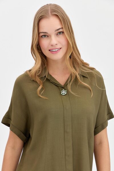 Desen Triko Khaki Colored Women's Shirt - With Brooches on the Front and Maroken