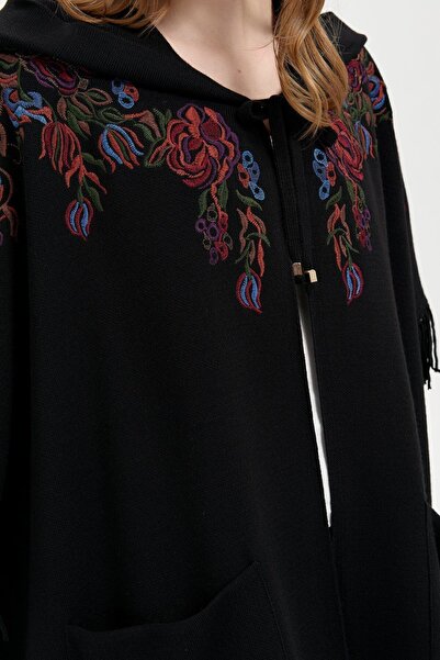 Desen Triko Black Embroidered Hooded Women's Poncho - Tasseled Side Detail
