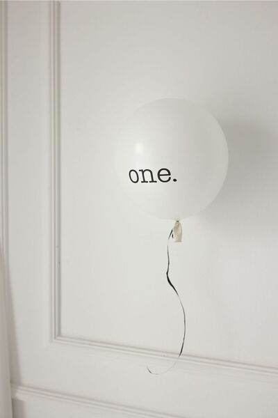 Kukuletaparty Doğum günü 1 yaş kutlama balonu - ONE / Beyaz siyah yazılı