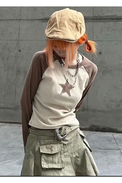 Köstebek Raglan Cut Star Patch Crop Sweatshirt