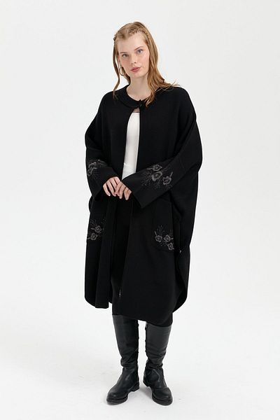 Desen Triko Black Embroidered Women's Poncho - Stand Collar and Embroidered Sleeve