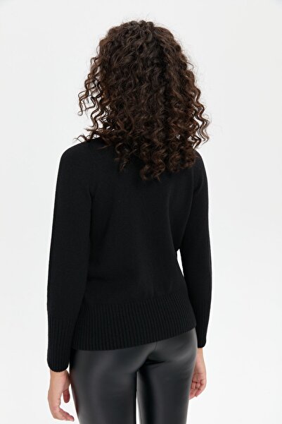 Desen Triko Pulover negru din lână fără cusături - decolteu, fustă lungă elastică și mâneci