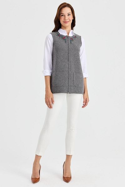 Desen Triko Women's Zero Collar Edge Lace Embroidered Wool Vest Smoked