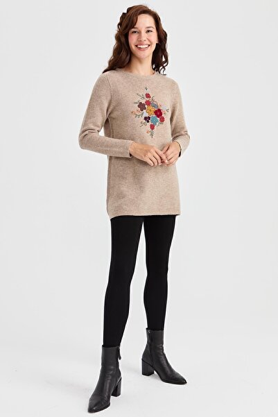 Desen Triko Pulover de lână lung brodat în față roșu bej