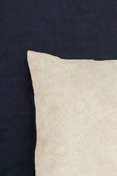ÖZENEV 43x43 CM Κρεμ Θήκη Καταστροφής Διακοσμητική Velvet Ethnic Inta-101