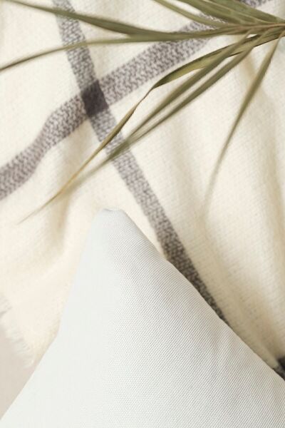 ÖZENEV Panoroma Plain Plain Decorative Pillow Case – Punchable Throw Pillow Case – Light Gray