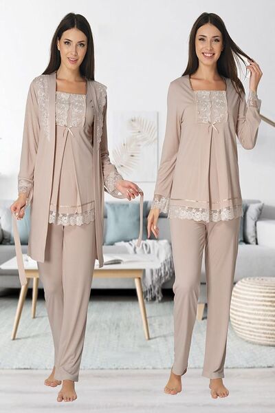 Effortt Maternity Pajamas and Dressing Gown