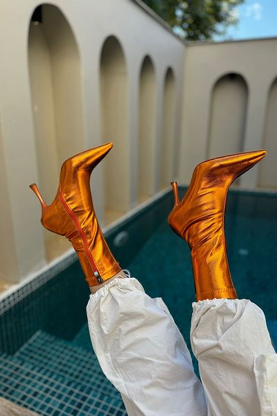 SHOEBELLAS Γυναικείες μπότες με τακούνι Mesia Orange λουστρίνι Stretch με φερμουάρ