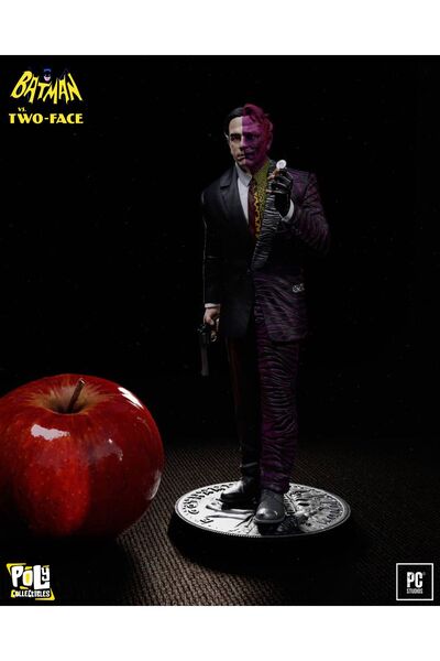 Batman Two-Face – Premium Koleksiyon Figürü | 30 Cm