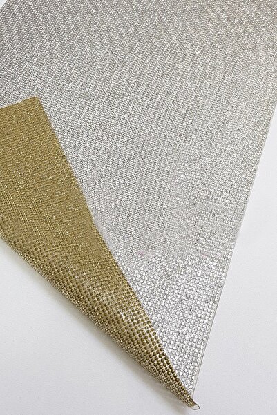 Limelia Mec argintiu mic care lipsește cu fier de călcat