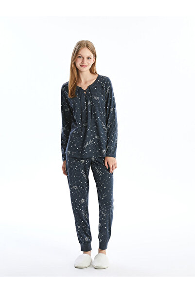LC Waikiki Bağlamalı Yaka Desenli Kadın Pijama Takımı