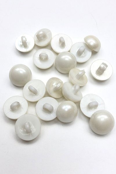 Limelia White Plastic Pearl Button