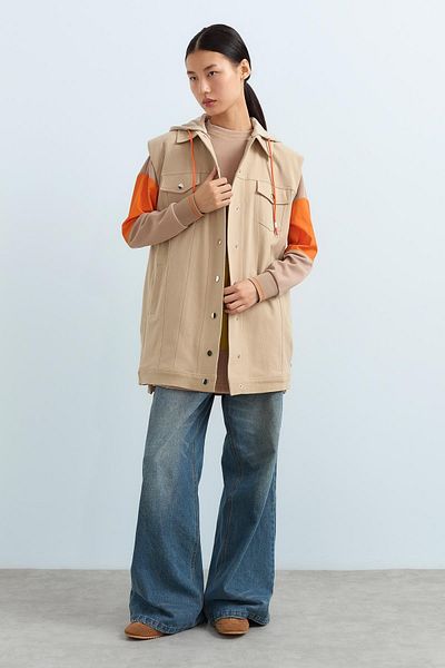 Nihan Beige Hooded Gabardine Sports Vest