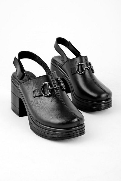Lal Shoes & Bags Pantofi de damă Boris din piele naturală cu cataramă cu toc închis în față-negri