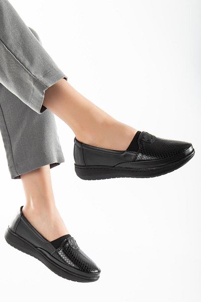 Dilimler Ayakkabı Genuine Leather Face Shiny Black Large Size Women's Shoes Daily